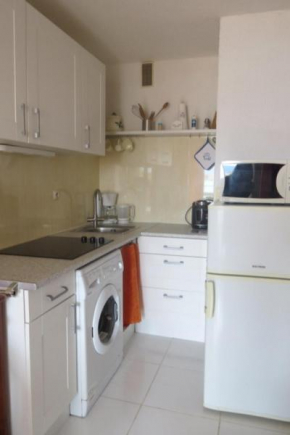 Superbe Studio face Marina- Piscine - 2 ou 4 personnes - 4PV38-15